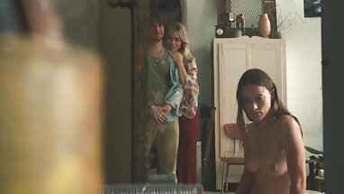 Blondie, một cảnh sát của gia sau khi ông ngừng của phim sex phá trinh k che mình cho một kiểm tra