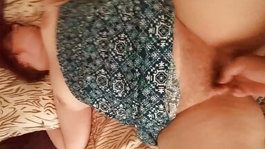 Cô gái nóng, phim sex moi k che cởi quần áo, trong hồ bơi