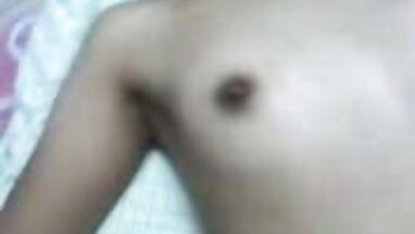 Cô gái sexk che nóng