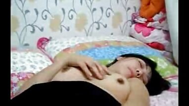 Những nụ hôn đam mê lãng Mạn phim xxx k che trong phòng ngủ. mp4