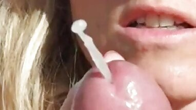 GÁI trẻ xec k che kính lớn tuổi teen