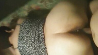 Vợ đấu tranh để lấy sexx k che đầu tiên của mình lớn