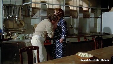 layla phát ra nước xnxx k che trong gia kem